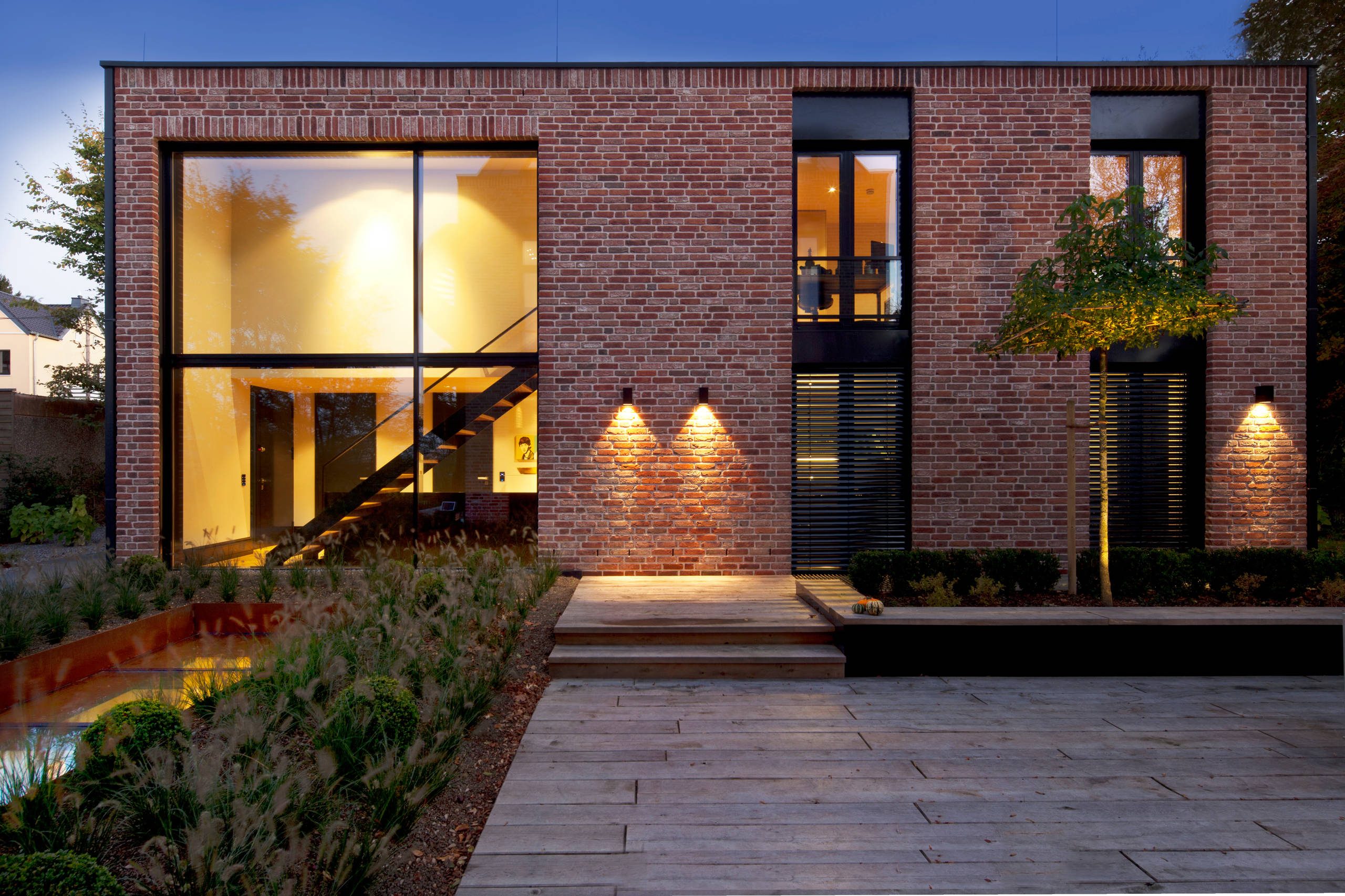INDUSTRIAL MODERN